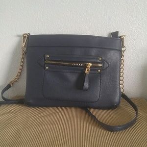 Crossbody purse